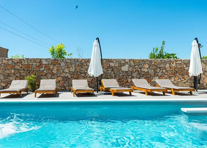 New Luxury With Swimming Pool, Sauna, Near - By Traveler Tourist Agency Krk Id 2380 Bedroom 4 别墅 普利拉卡
