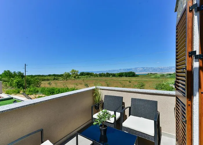 New Luxury With Swimming Pool, Sauna, Near - By Traveler Tourist Agency Krk Id 2380 Bedroom 4 普利拉卡