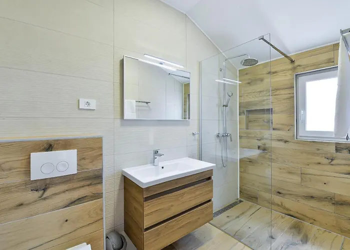 别墅 New Luxury With Swimming Pool, Sauna, Near - By Traveler Tourist Agency Krk Id 2380 Bedroom 4