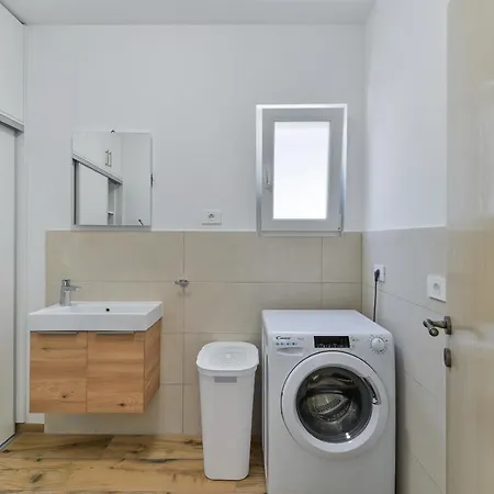 New Luxury With Swimming Pool, Sauna, Near - By Traveler Tourist Agency Krk Id 2380 Bedroom 4 Vila