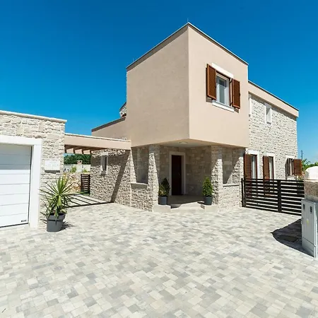 New Luxury With Swimming Pool, Sauna, Near - By Traveler Tourist Agency Krk Id 2380 Bedroom 4 *