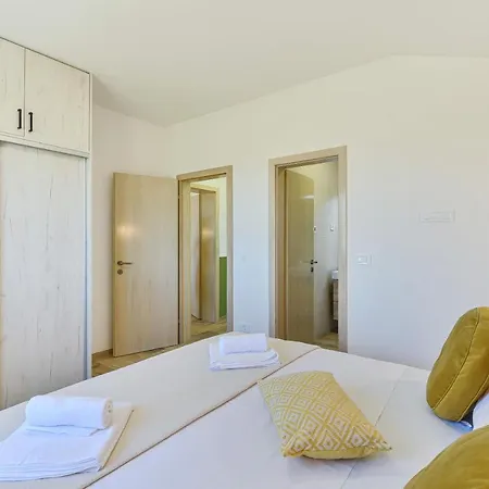 New Luxury With Swimming Pool, Sauna, Near - By Traveler Tourist Agency Krk Id 2380 Bedroom 4 Vila Privlaka (Zadar)