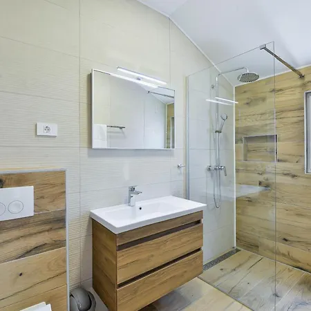 Vila New Luxury With Swimming Pool, Sauna, Near - By Traveler Tourist Agency Krk Id 2380 Bedroom 4
